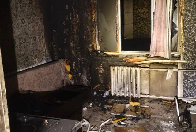 При пожаре в многоэтажке в Уфе спасли пятерых человек