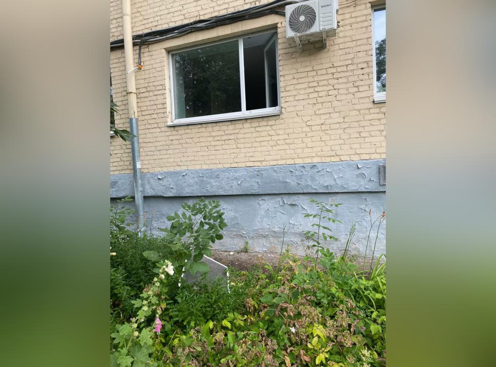 В Уфе 3-летний ребенок выпал из окна