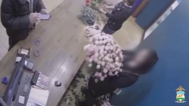 В Уфе задержали воришку, который генерировал фейковые чеки