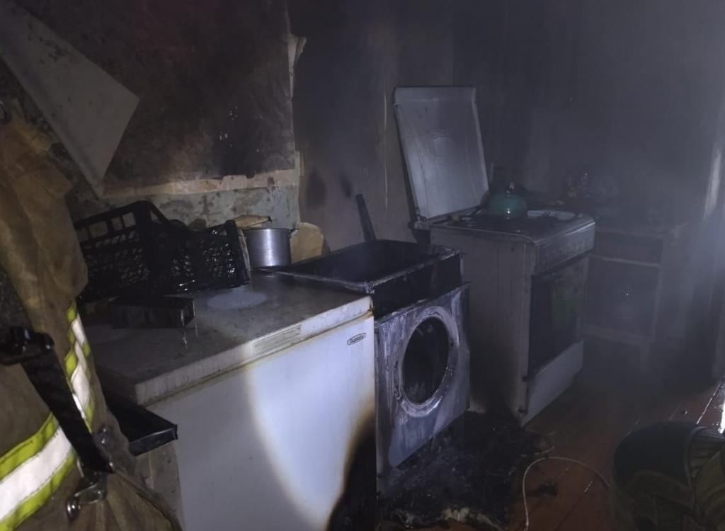 В Башкирии 83-летний пенсионер получил серьезные травмы, пытаясь спастись из пожара