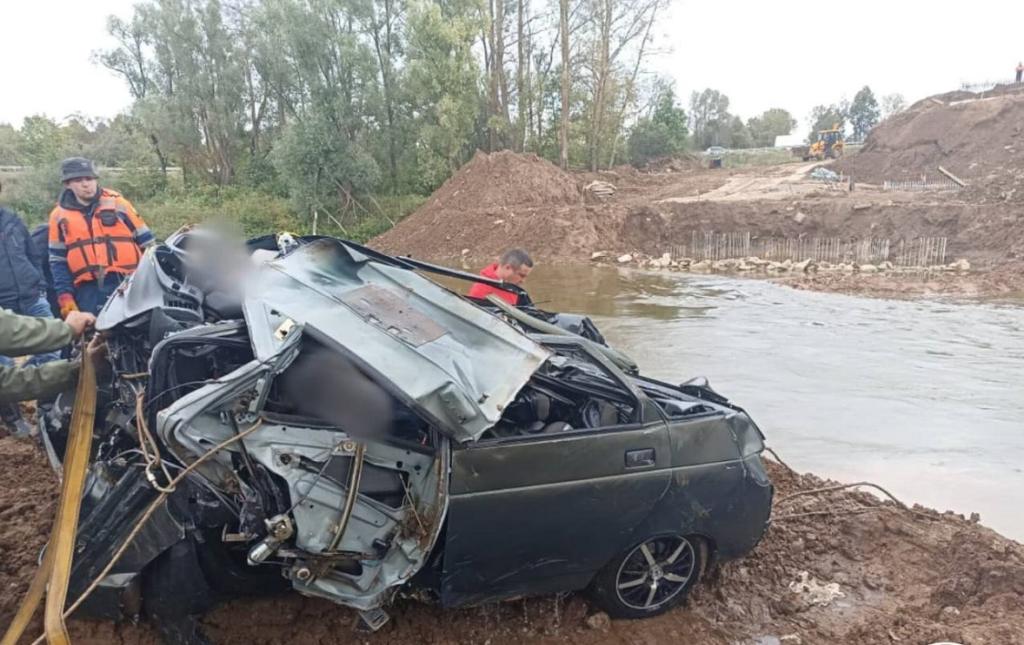 В Бураевском районе найдено тело водителя, утонувшего вместе с автомобилем
