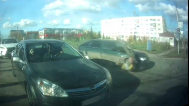 В Башкирии мальчик нарушил ПДД и попал под машину