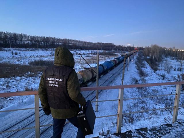 Под Уфой грузовой поезд насмерть задавил мужчину