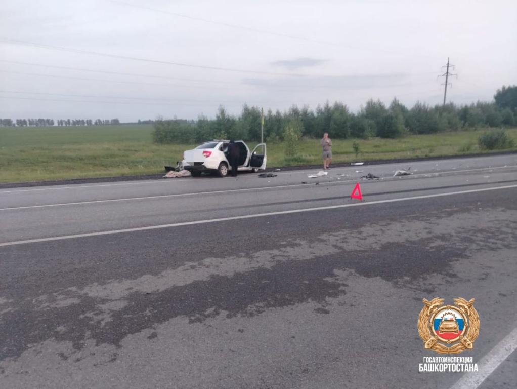 На Р-240 в Башкирии водитель «Лады» погиб в тройном ДТП с грузовиками