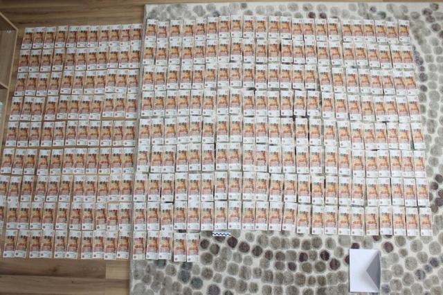 Шестеро уфимцев незаконно обналичили более 100 млн рублей