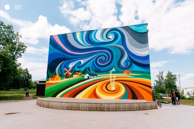 Мурал «Четыре дома» стал главным героем дюртюлинской площадки «Зерно»