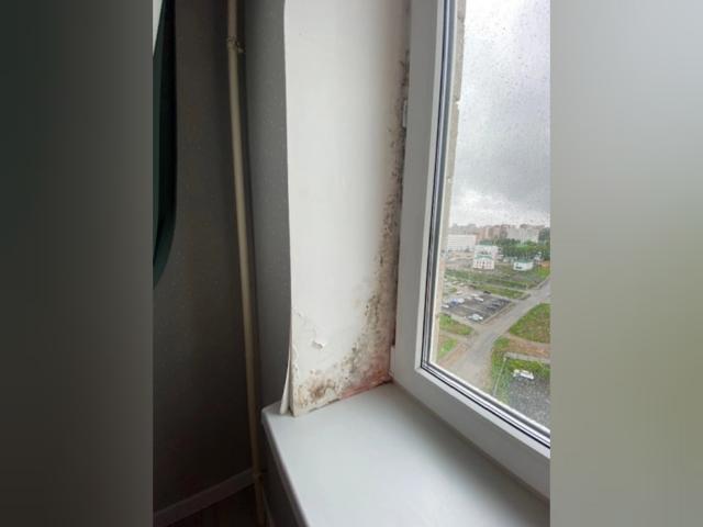 В Уфе семья с двумя детьми больше года пытается вернуть деньги за опасную квартиру 