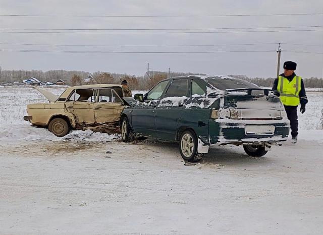 В Башкирии в ДТП пострадала пожилая супружеская пара