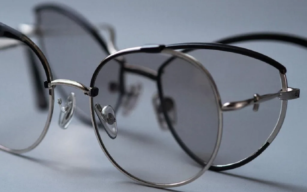 Инвалидам в Башкирии могут бесплатно выдавать очки и расходники кохлеарных имплантов