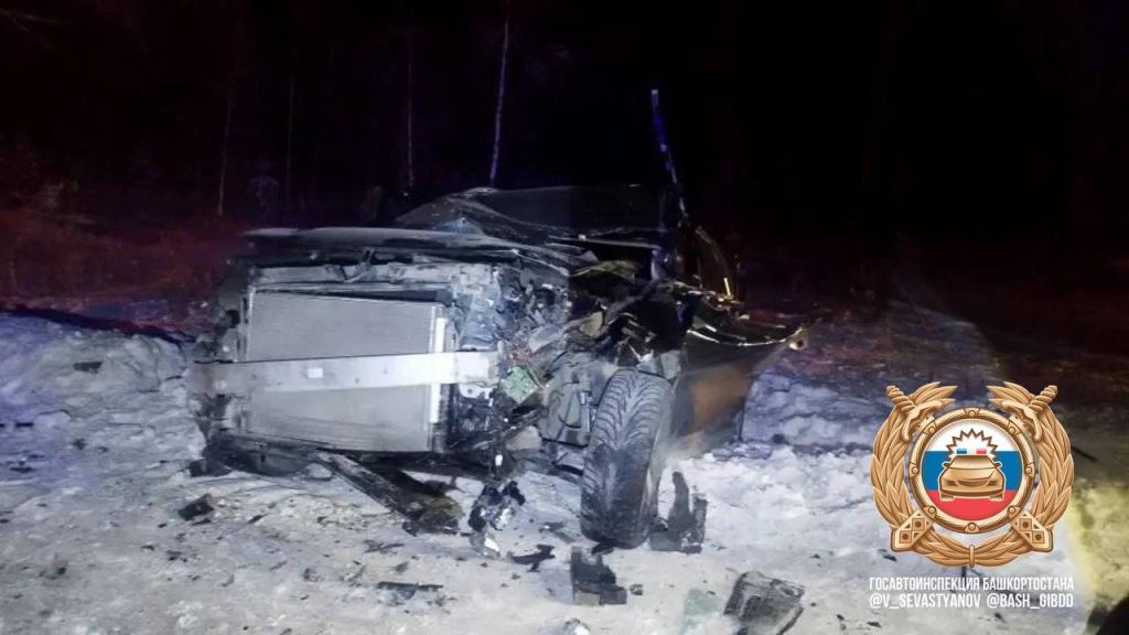Водитель легковушки погиб в ДТП с грузовиком в Башкирии
