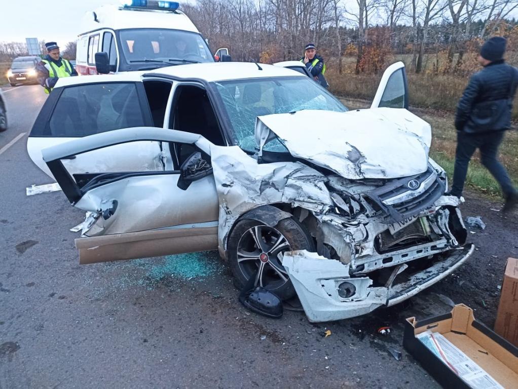 В Башкирии женщина пострадала в тройном ДТП