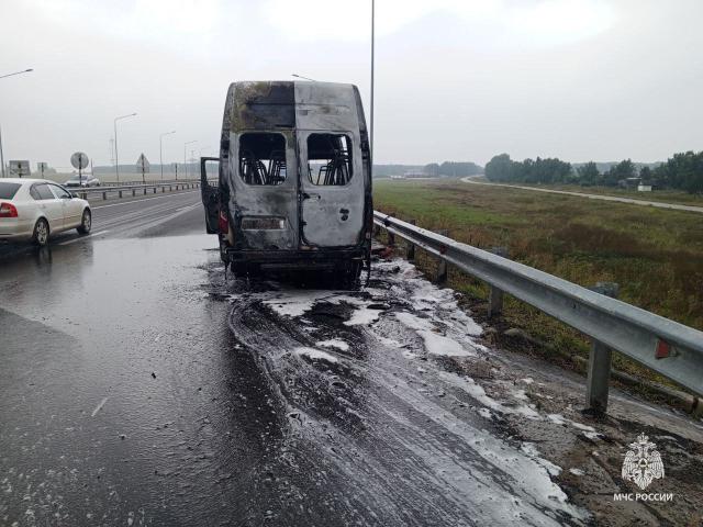 «Газель» с пассажирами загорелась на ходу в Башкирии