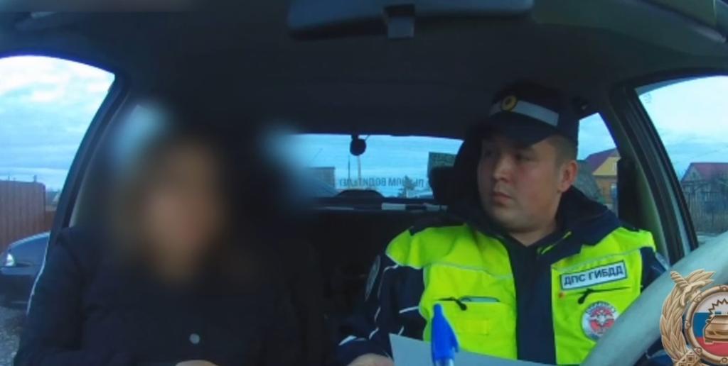 Сотрудники ДПС в Башкирии поймали уфимку за рулем иномарки с поддельными правами