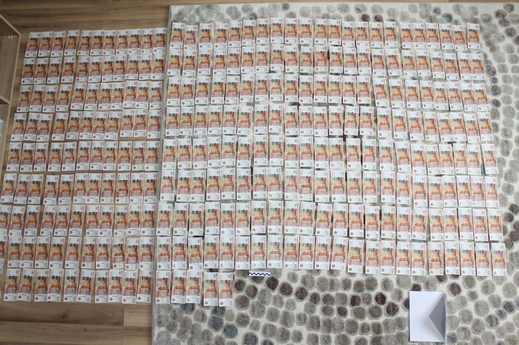 Шестеро уфимцев незаконно обналичили более 100 млн рублей