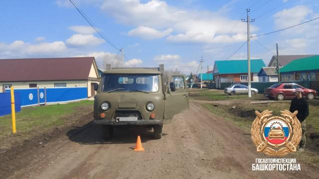 24-летний парень на УАЗ насмерть сбил пенсионера в деревне в Башкирии