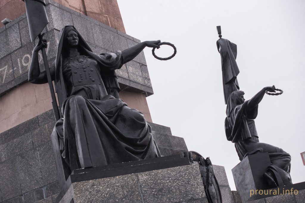 4 ноября монумент дружбы (4).jpg