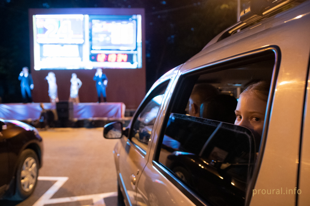 Автокинотеатр Три Шурупа кино авто уфа (23).jpg