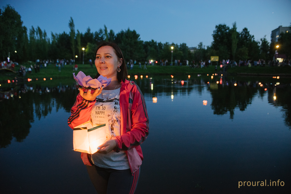 фестиваль водных фонариков (13).jpg