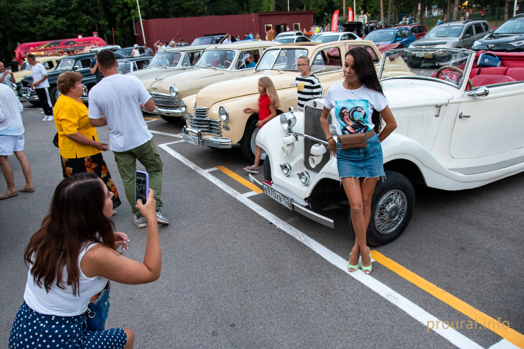 Автокинотеатр Три Шурупа кино авто уфа (5).jpg