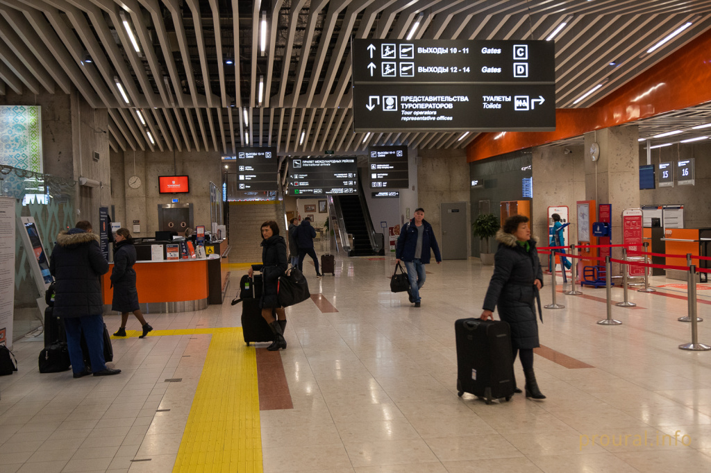 аэропорт коронавирус проверка медики (3).jpg