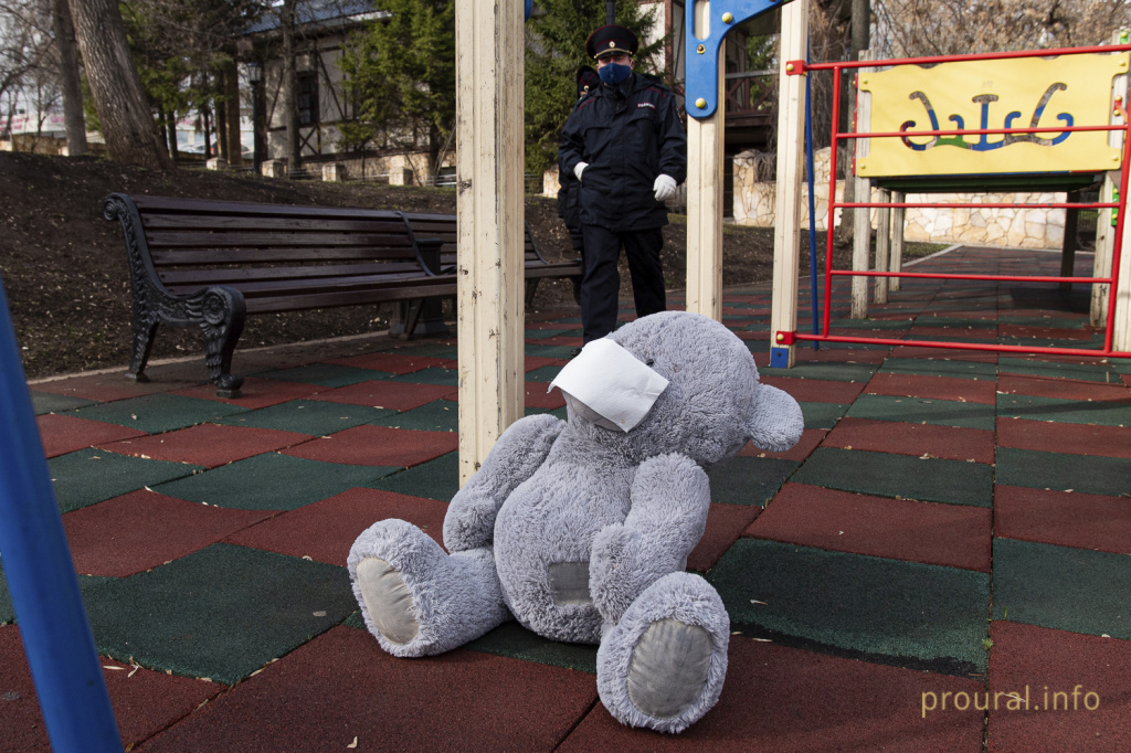 Мишка медведь уфа парк коронавирус карантин (7).jpg