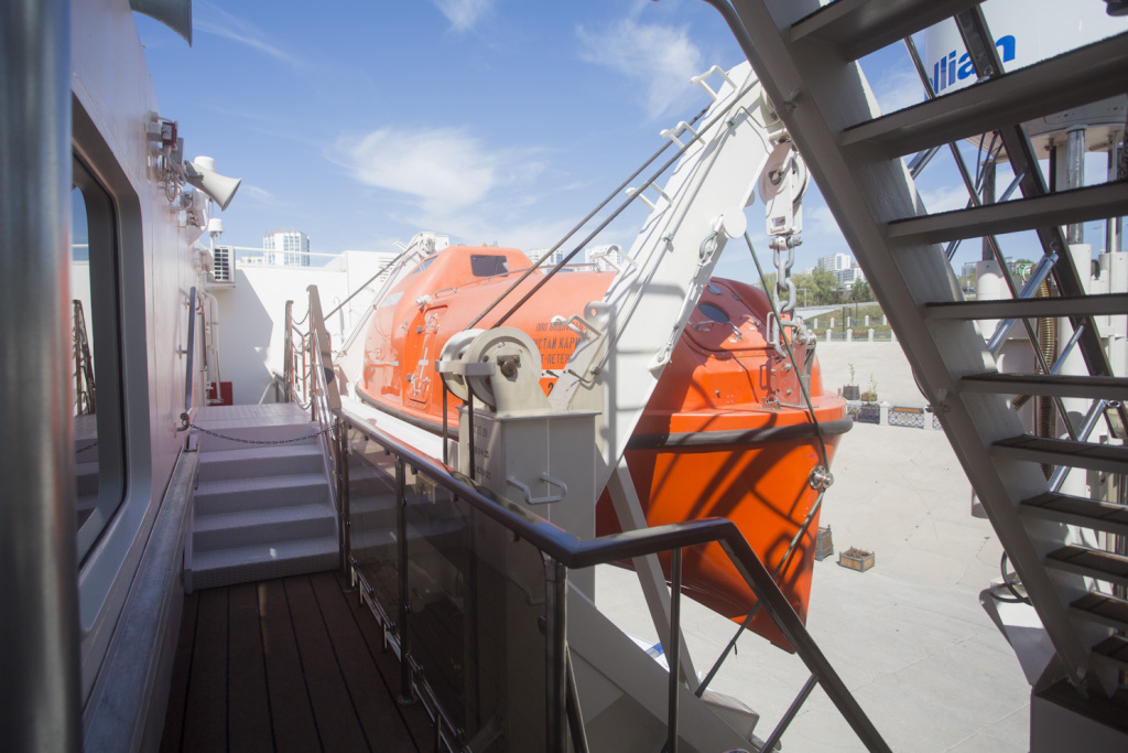 теплоход 10.JPG