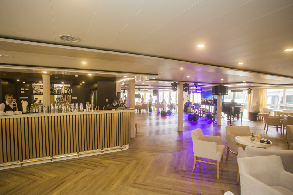 теплоход 5.JPG