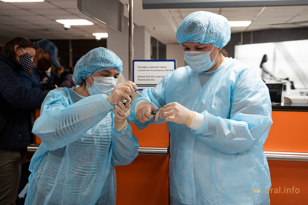 аэропорт коронавирус проверка медики (33).jpg