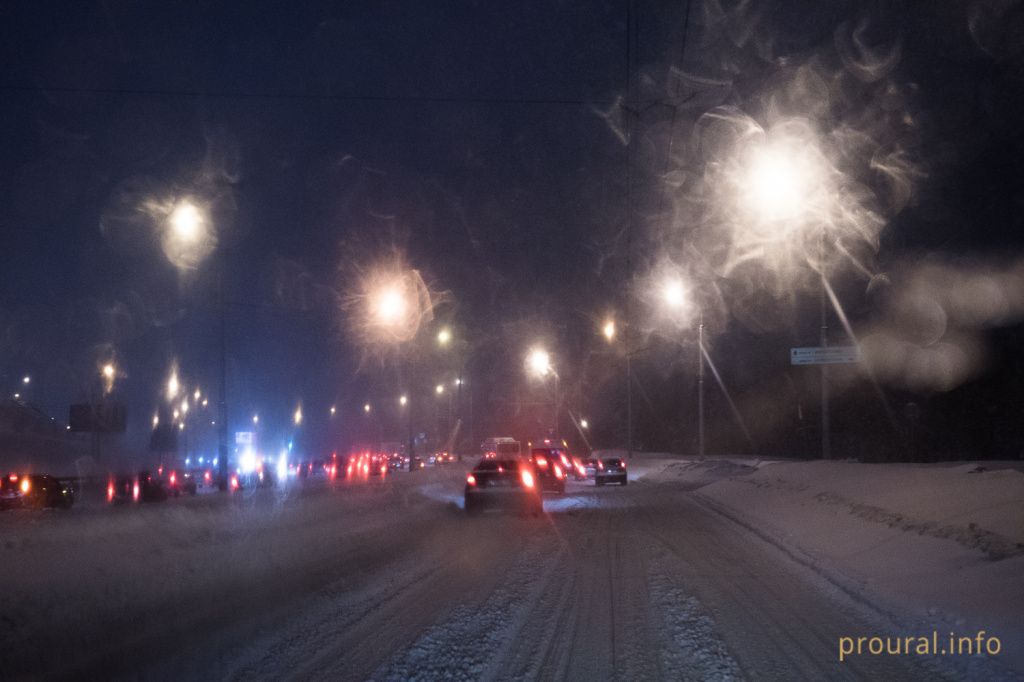 снег метель улица город дороги зима (2).JPG