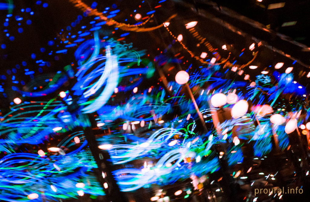 улица ленина зима гирлянды витрины (11).jpg