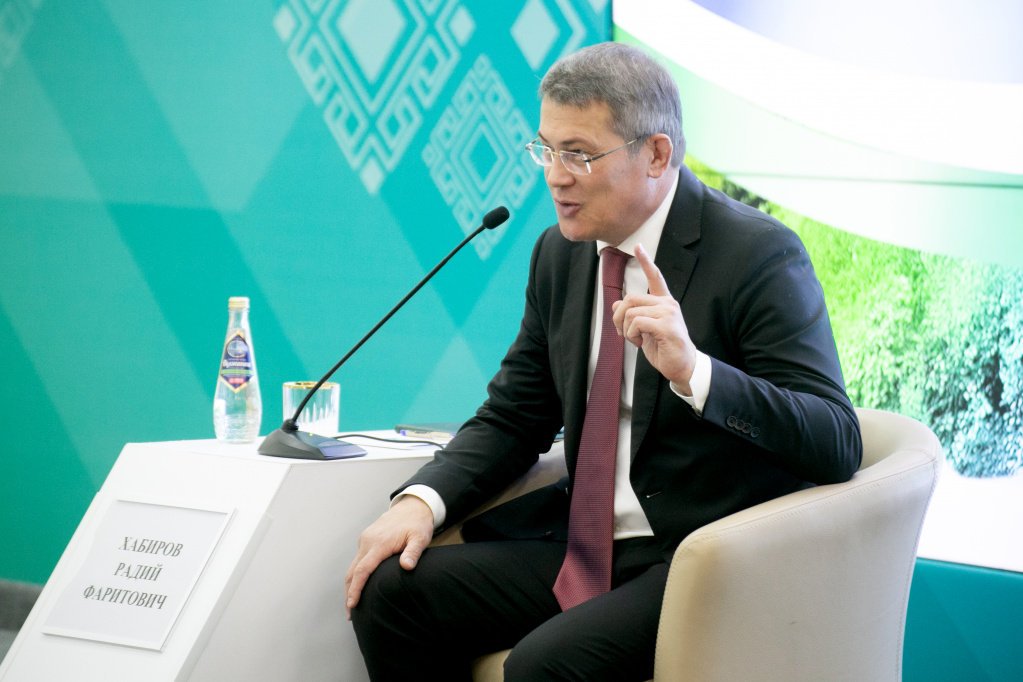 2019.10.11_Уфа_Радий Хабиров в День Республики Башкортостан_28.jpg