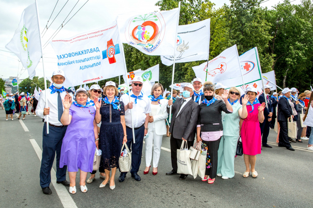 парад медиков (5).jpg