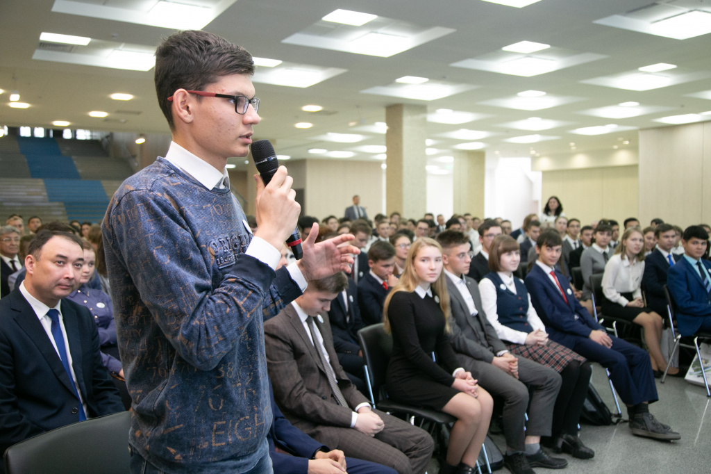 2019.10.11_Уфа_Радий Хабиров в День Республики Башкортостан_29.jpg