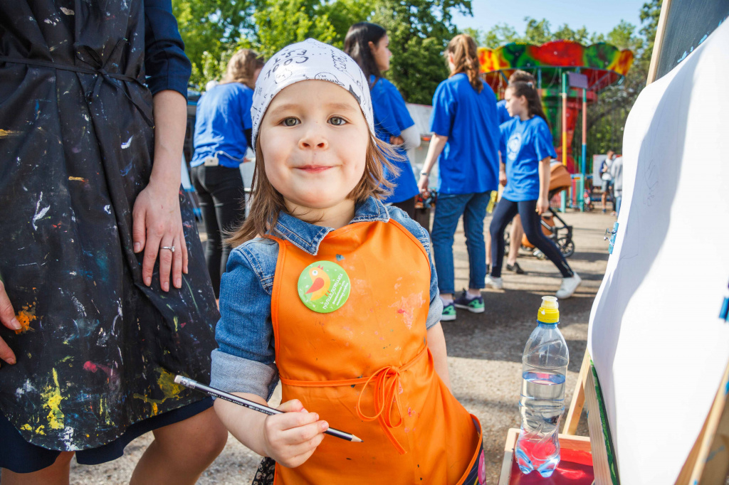 Ребёнок рисует, праздник, детский праздник, день детей, творчество, лето, солнце-2.jpg