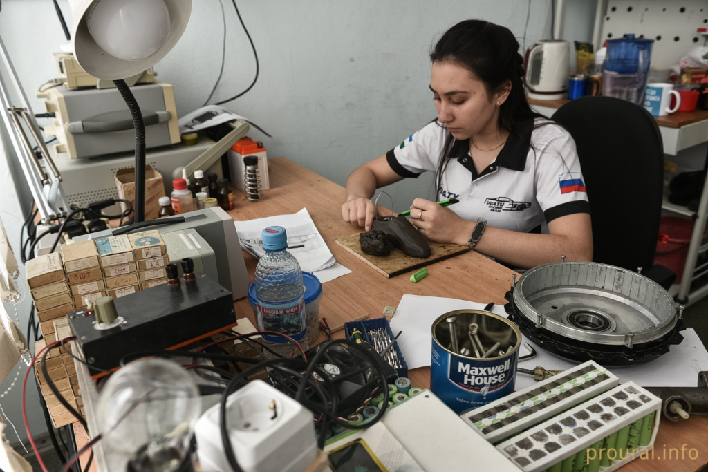 УГАТУ ФОРМУЛА СТУДЕНТ болид (9).jpg