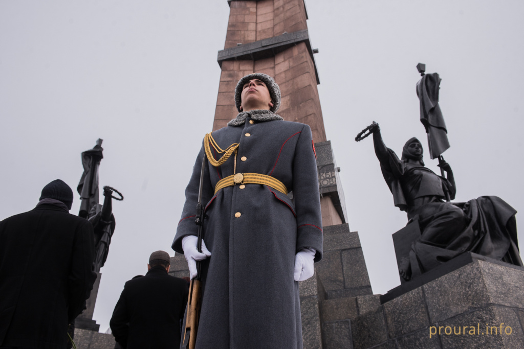 4 ноября монумент дружбы (13).jpg