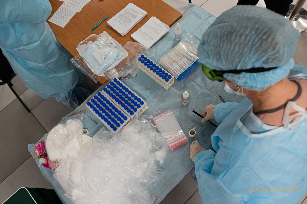 аэропорт коронавирус проверка медики (10).jpg