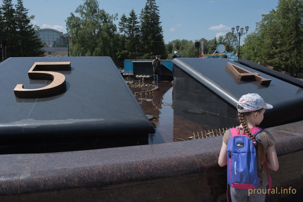 фонтан часы горсовет (2).jpg