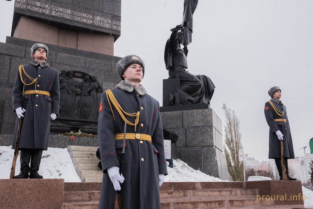 4 ноября монумент дружбы (15).jpg