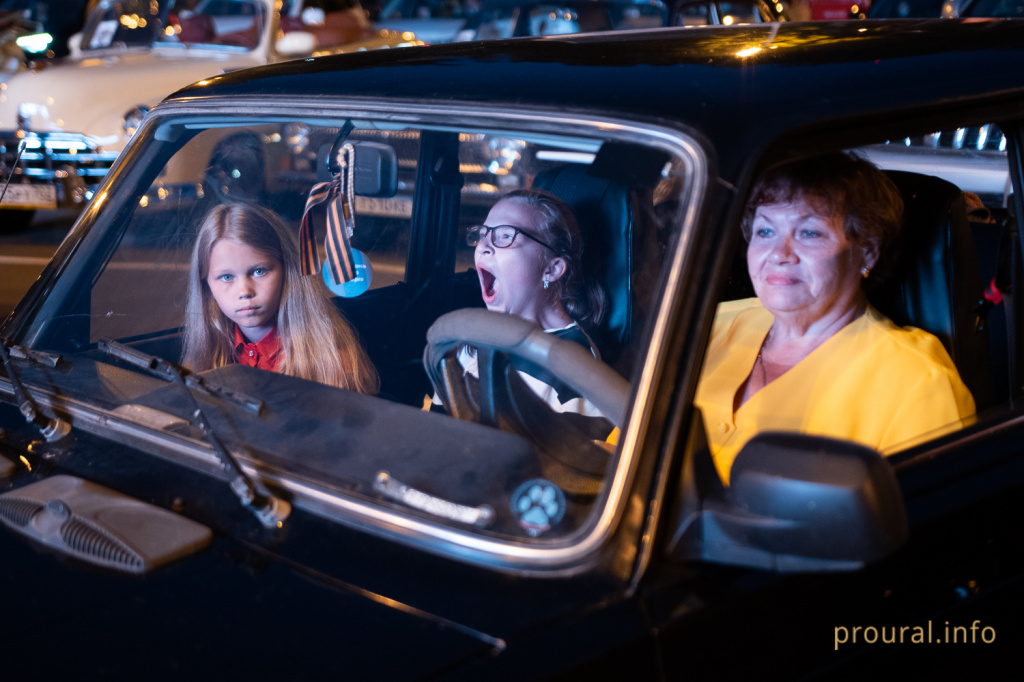 Автокинотеатр Три Шурупа кино авто уфа (21).jpg