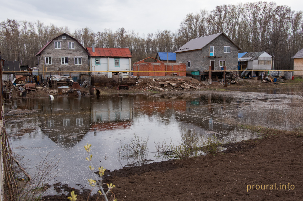 паводок 2020 уфа демская 2 мчс (16).jpg