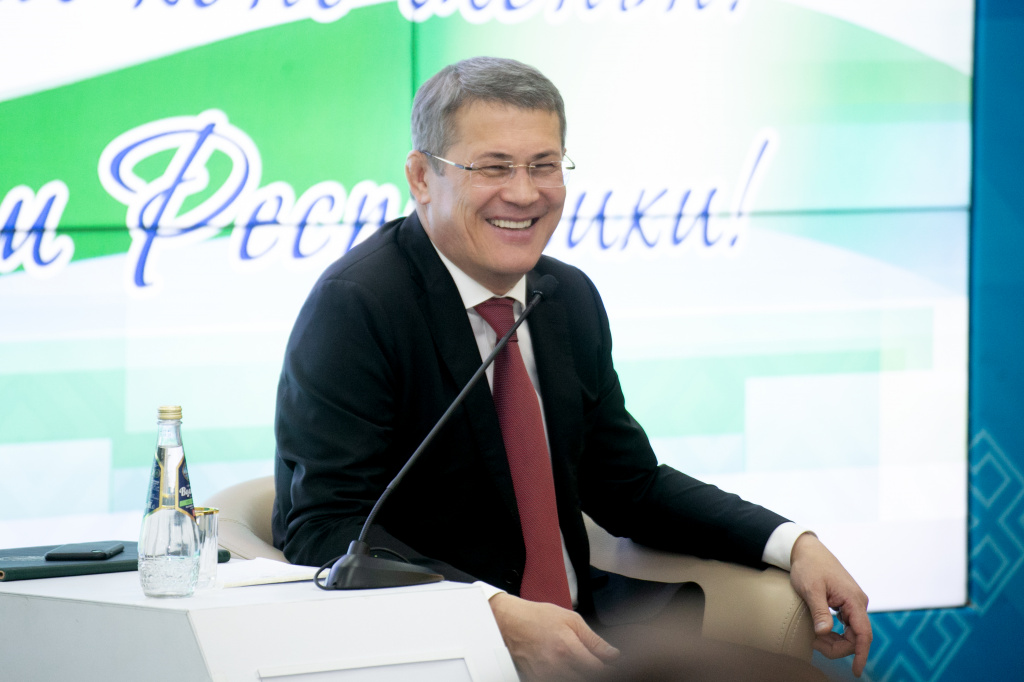 2019.10.11_Уфа_Радий Хабиров в День Республики Башкортостан_31.jpg