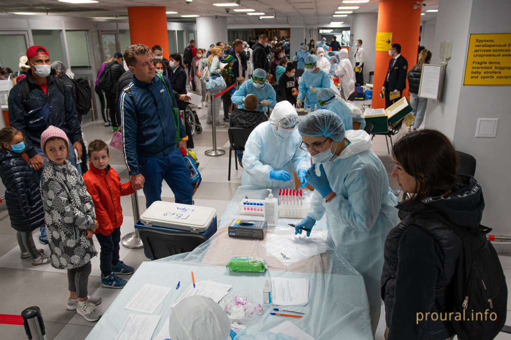 аэропорт коронавирус проверка медики (29).jpg