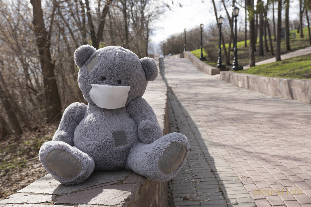 Мишка медведь уфа парк коронавирус карантин (2).jpg