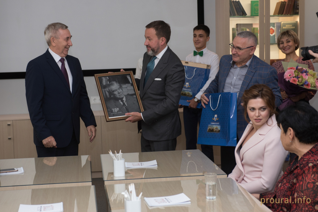 Мустай Карим 100 лет (7).jpg