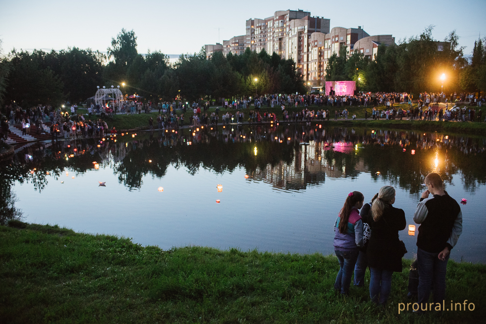 фестиваль водных фонариков (15).jpg