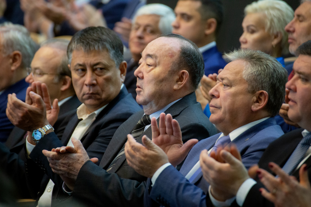 2019.10.11_Уфа_Радий Хабиров в День Республики Башкортостан_18.jpg